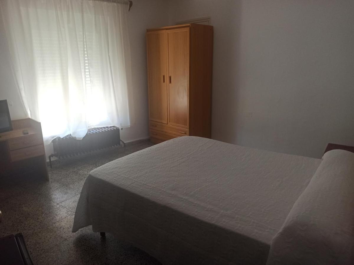 Hostal Restaurante El Burguiyo El Barraco Ngoại thất bức ảnh